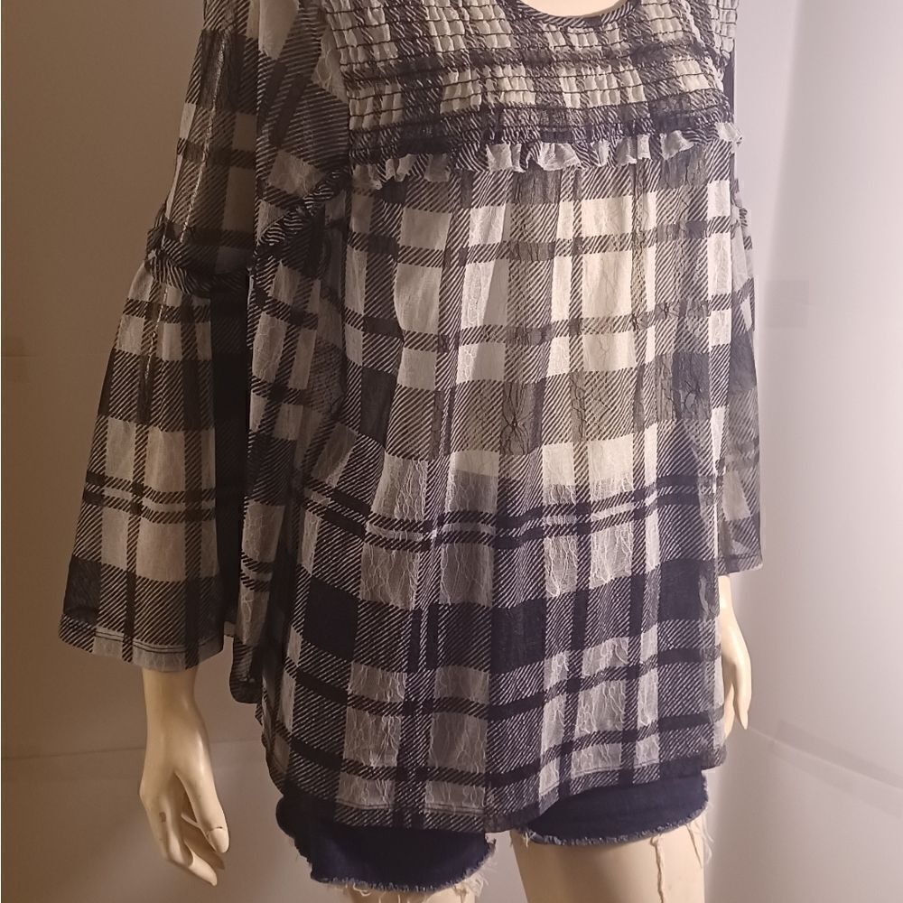 605633....Style&Co Black and White Shear Top Size Large - Picture 5 of 5